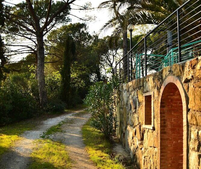 田舎風ホテル Agriturismo Poggio Al Pino