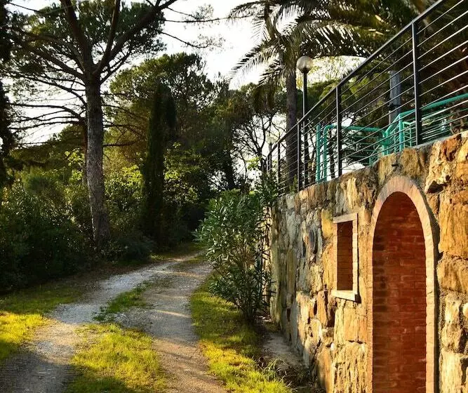 Maaseutuhotelli Agriturismo Poggio Al Pino