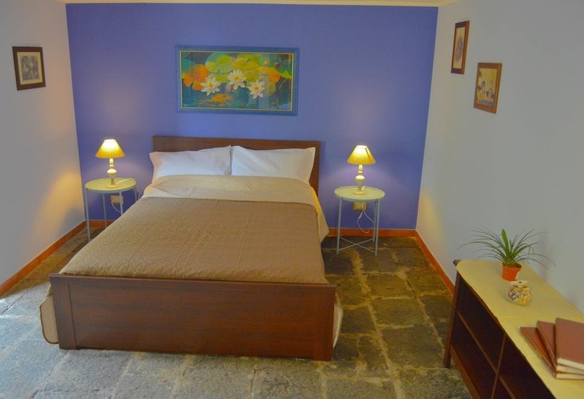 تختخواب و صبحانه La Fagianaia