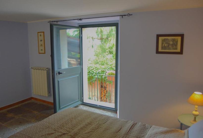 تختخواب و صبحانه La Fagianaia