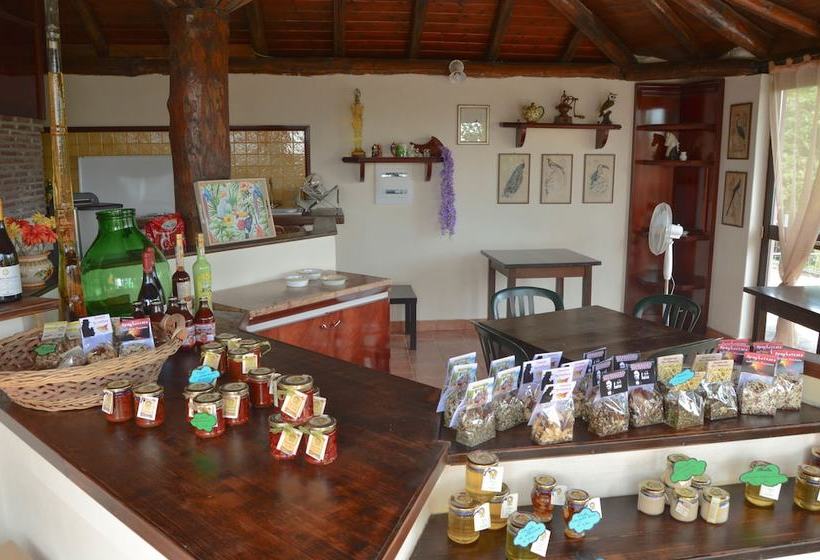 تختخواب و صبحانه La Fagianaia