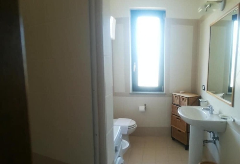 Отель Acqua Di Costanza