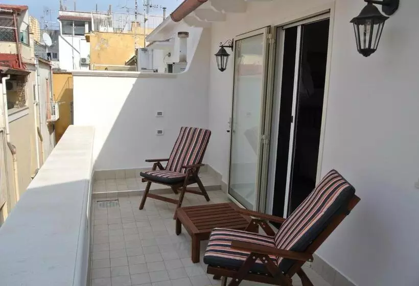 تختخواب و صبحانه La Maison Di Nicoletta