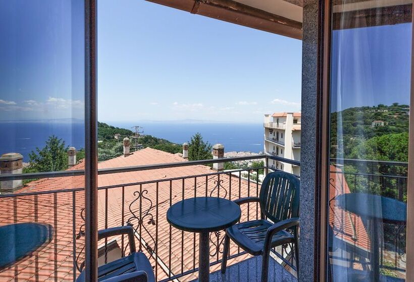 בית מלון כפרי La Pergoletta