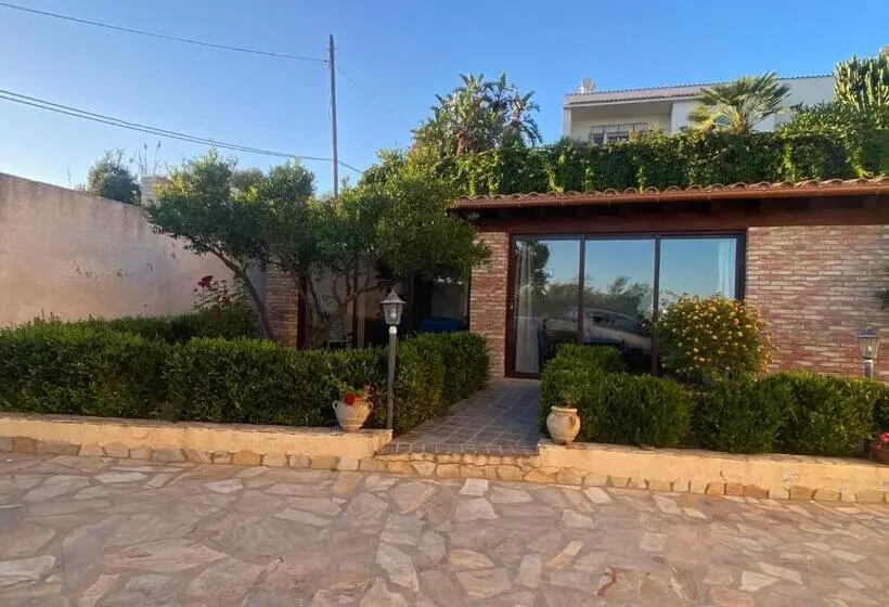 Bed and Breakfast Cala Arenella