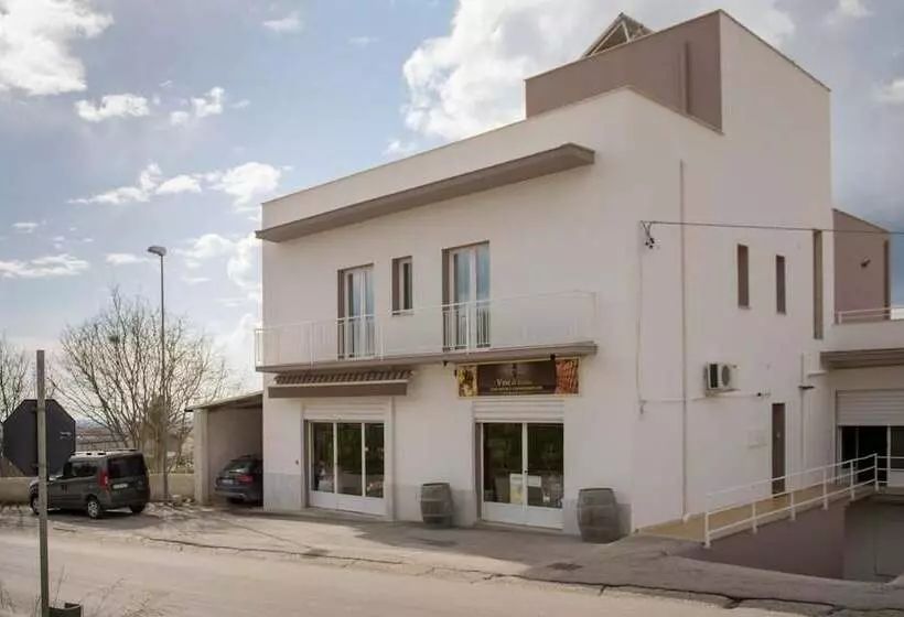 تختخواب و صبحانه La Terrazza Di Harmakhis