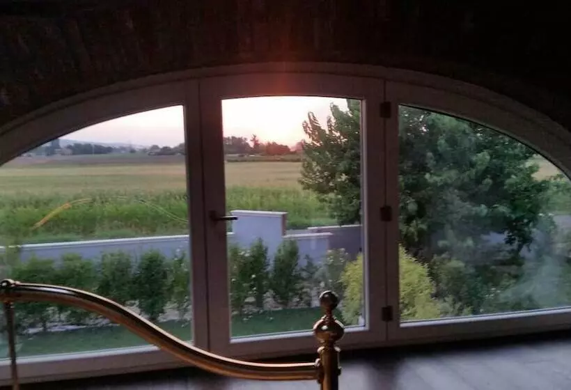 Aamiaismajoitus (B&B) R&b Il Melograno