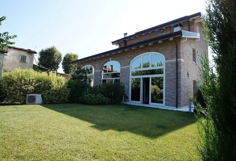 Aamiaismajoitus (B&B) R&b Il Melograno