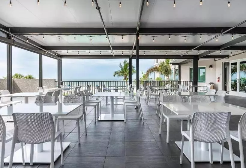 Diamond Head Beach Resort