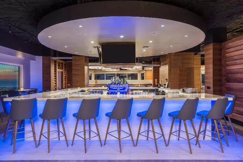 Diamond Head Beach Resort