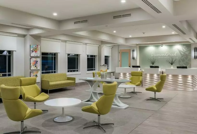 Diamond Head Beach Resort