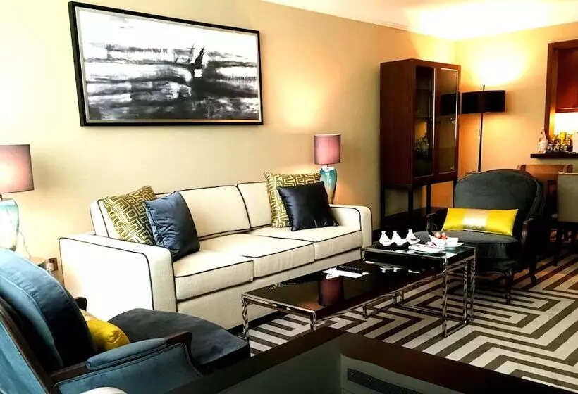 ホテル Al Maha Arjaan By Rotana