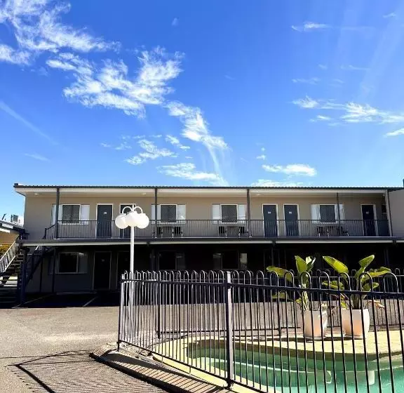 בית מלון כפרי Boulevard Lodge Bundaberg