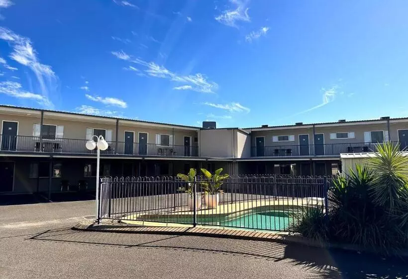 בית מלון כפרי Boulevard Lodge Bundaberg