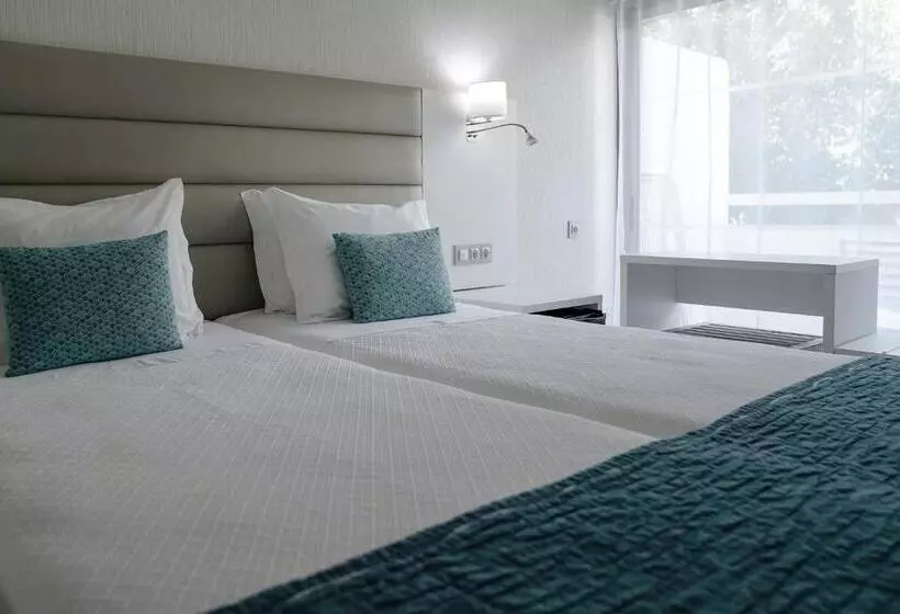 فندق Carvi Beach