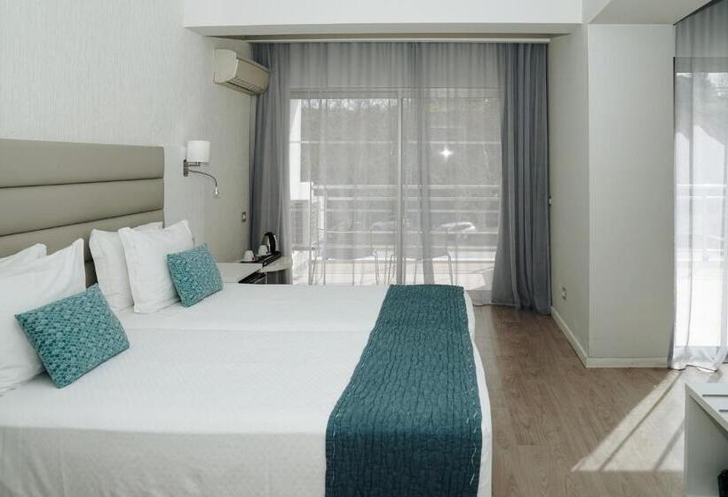 ホテル Carvi Beach