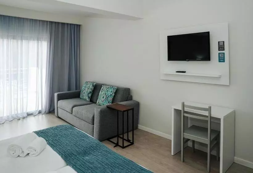 فندق Carvi Beach