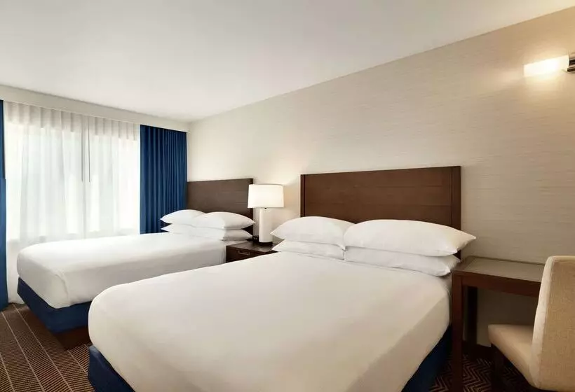 فندق Embassy Suites  Boston Logan Airport