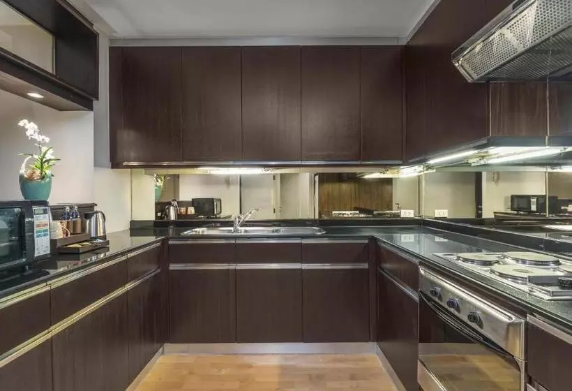 هتل Emporium Suites By Chatrium