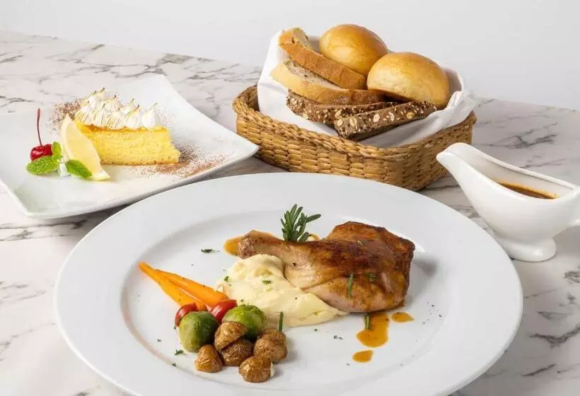 هتل Emporium Suites By Chatrium