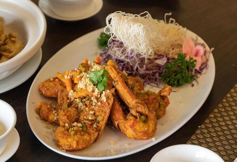 هتل Emporium Suites By Chatrium