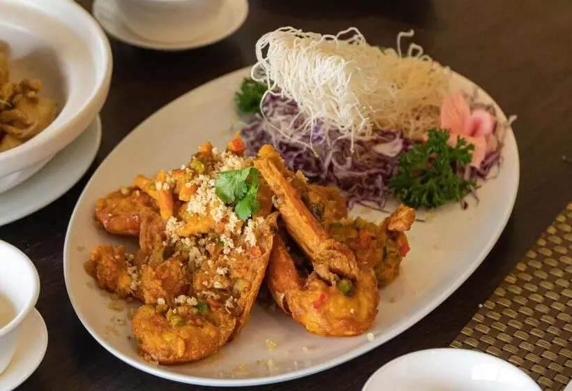 هتل Emporium Suites By Chatrium