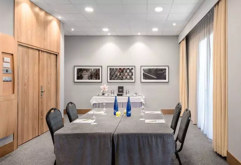 هتل Hilton Garden Inn Malaga