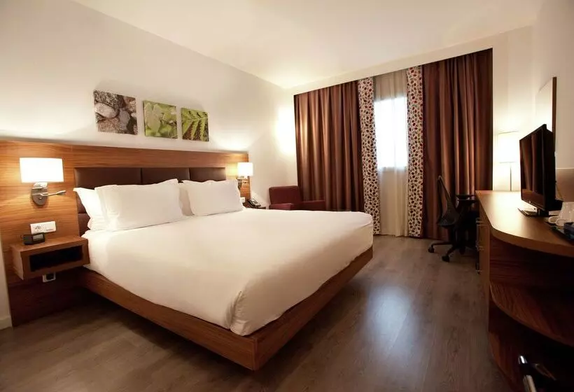 هتل Hilton Garden Inn Malaga