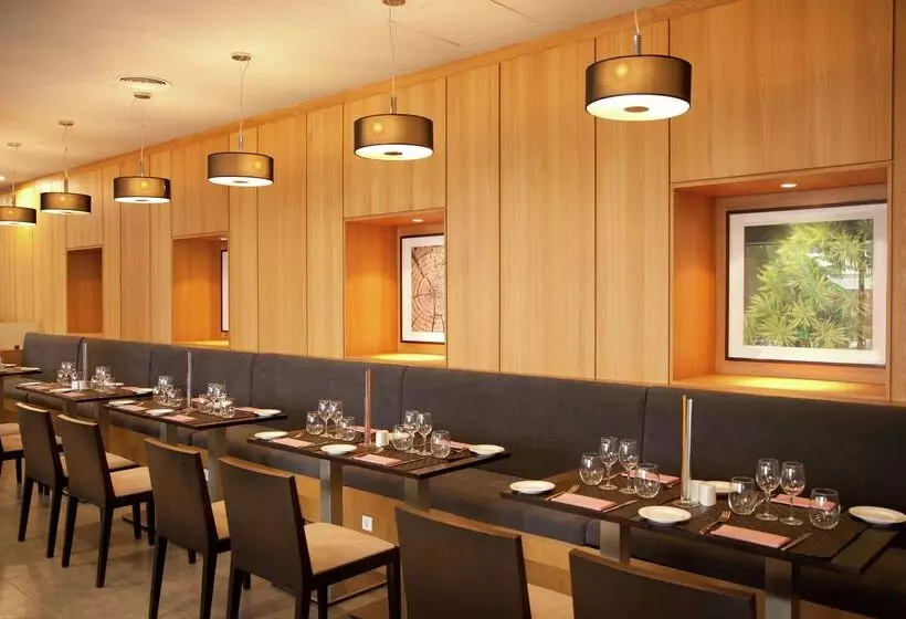 هتل Hilton Garden Inn Malaga