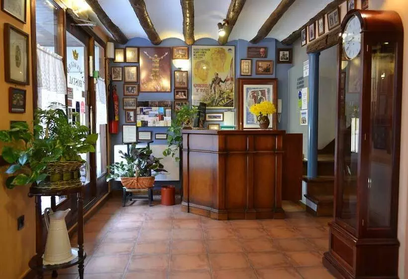 Hotelli Hostal Santa Agueda