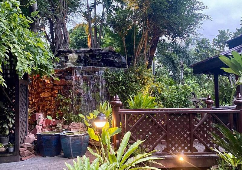 فندق Krungsri River