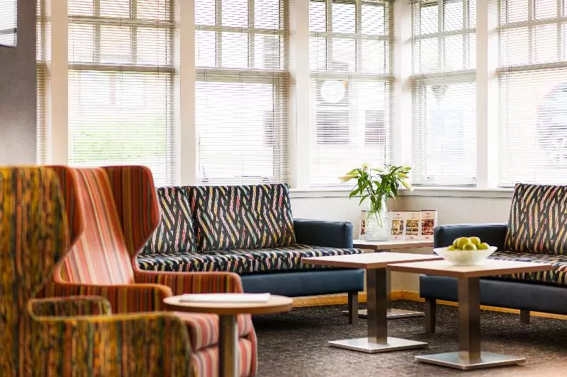 ホテル Leonardo Inn Aberdeen Airport