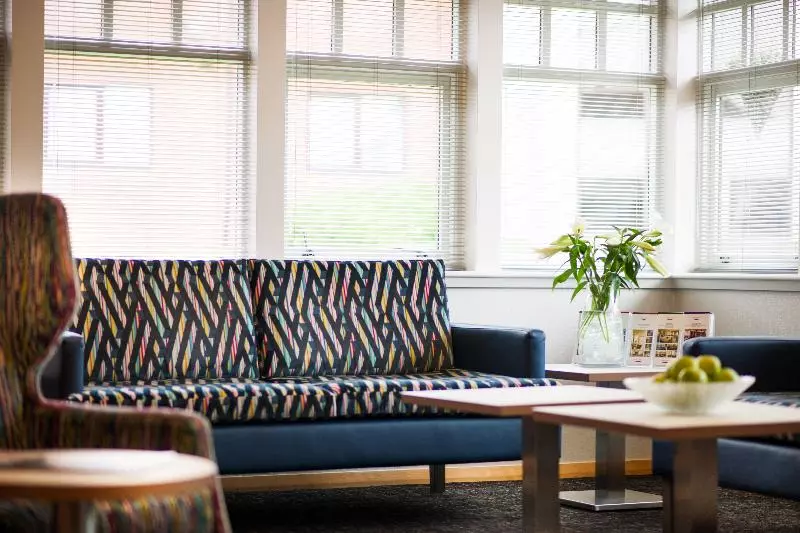 ホテル Leonardo Inn Aberdeen Airport