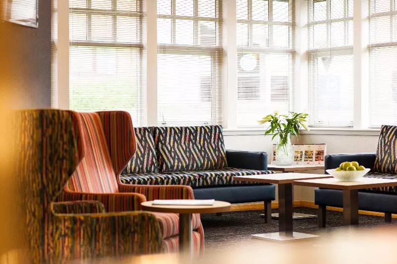 ホテル Leonardo Inn Aberdeen Airport