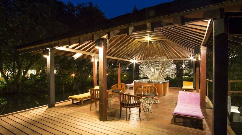 ホテル Tangerine Beach