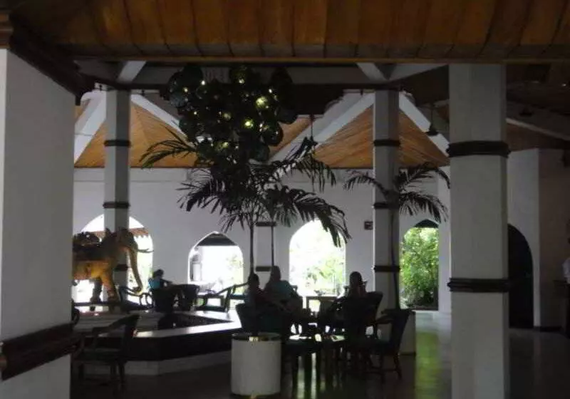 Отель Tangerine Beach