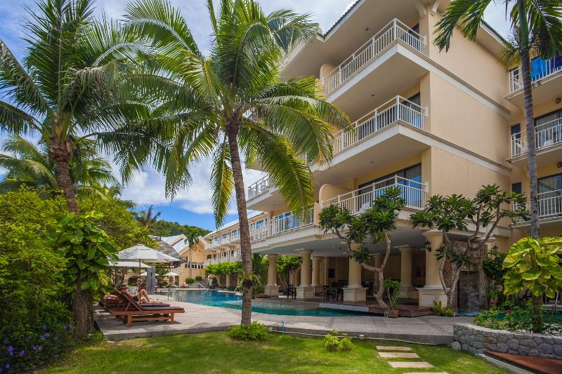 Otel The Front Village Sha Plus