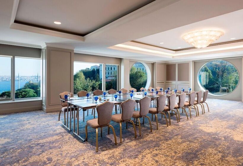 Hotel The Ritz Carlton, Istanbul At The Bosphorus