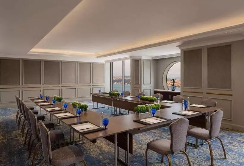 Hotel The Ritz Carlton, Istanbul At The Bosphorus