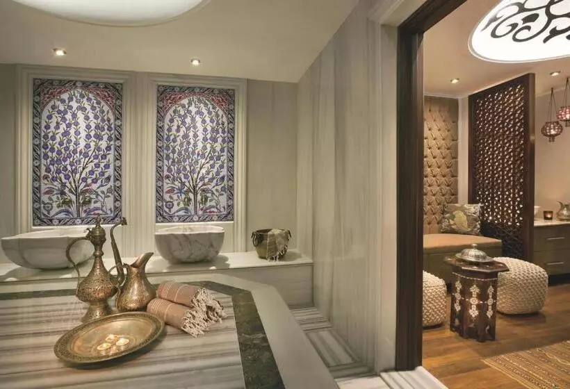 Hotel The Ritz Carlton, Istanbul At The Bosphorus