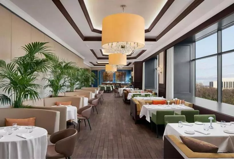 Hotel The Ritz Carlton, Istanbul At The Bosphorus