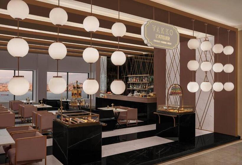 Hotel The Ritz Carlton, Istanbul At The Bosphorus