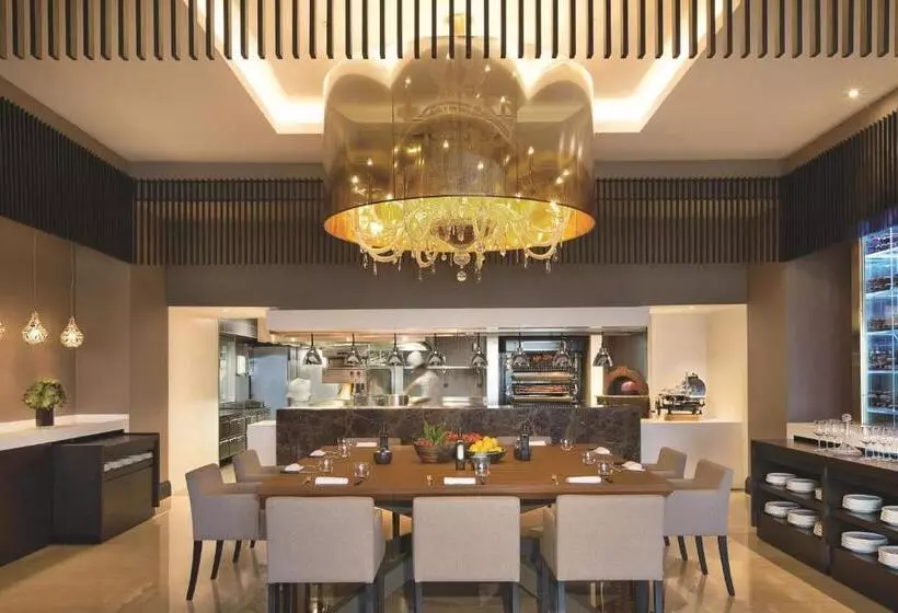 Hotel The Ritz Carlton, Istanbul At The Bosphorus