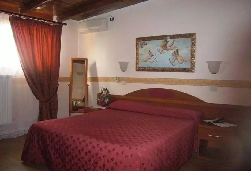 ホテル Villa Altieri