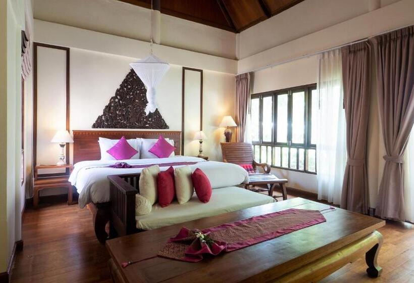 Royal Lanta Resort & Spa