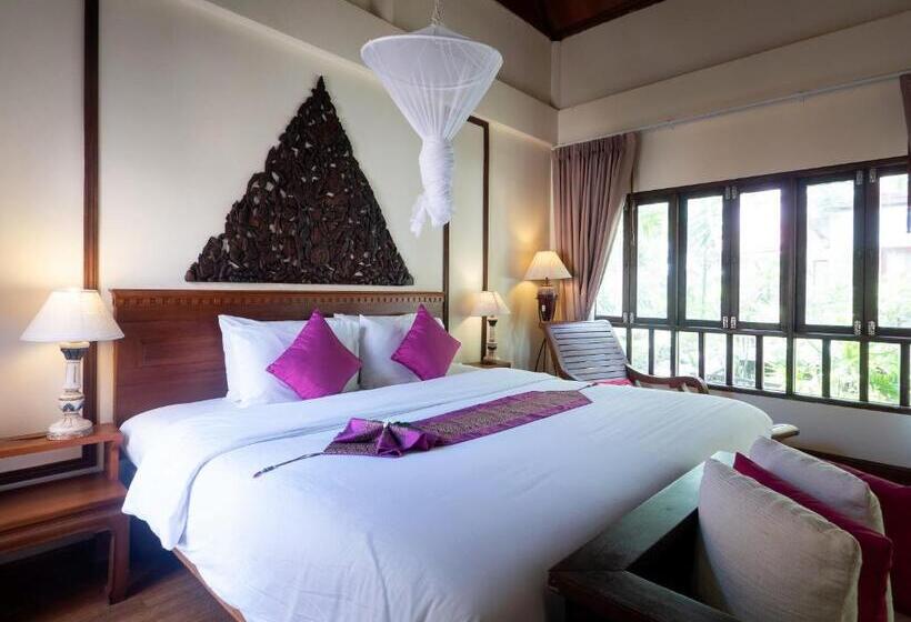 Royal Lanta Resort & Spa