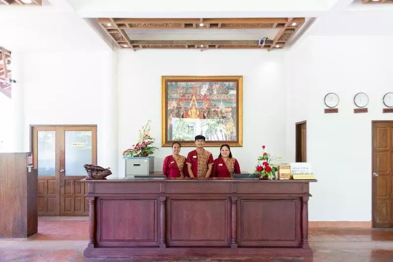 Royal Lanta Resort & Spa