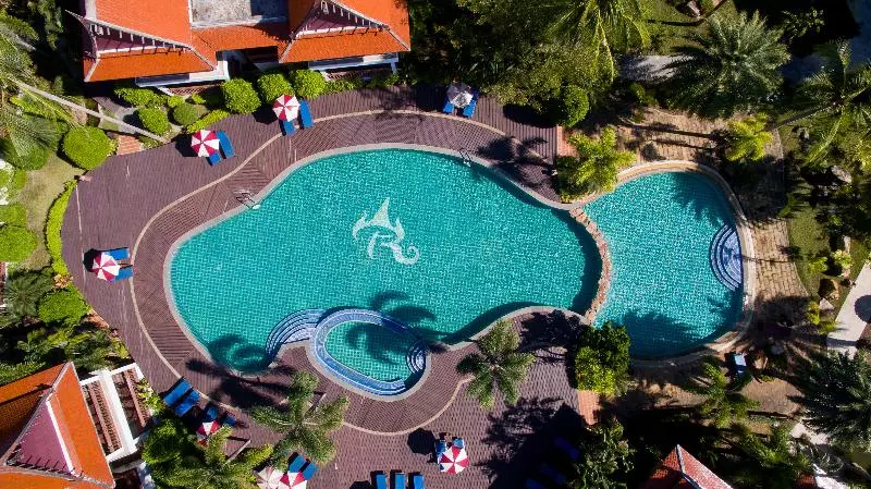 Royal Lanta Resort & Spa