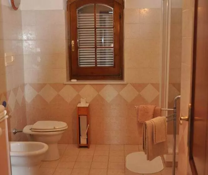 B&b Le Poggere   Piscina E Panorama