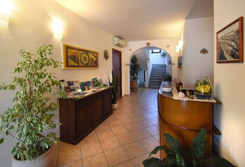 Отель Il Girasole